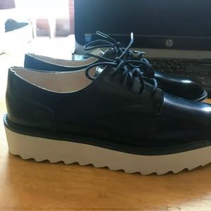 Zara Navy blue oxfords 👞 shoes